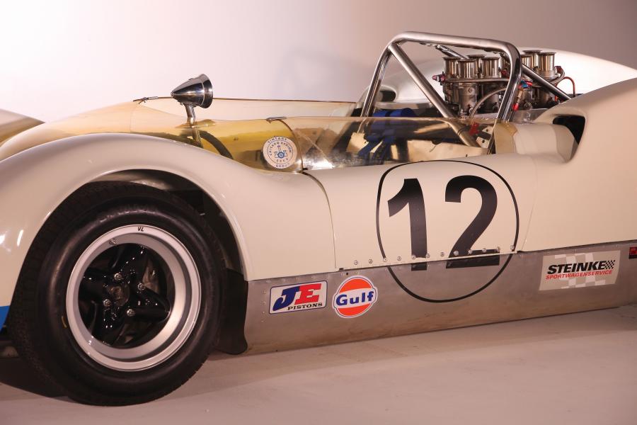 Детали экстерьера McLaren-Elva M1A Sports Racing Car 1965 года  (фото 4 из 10)